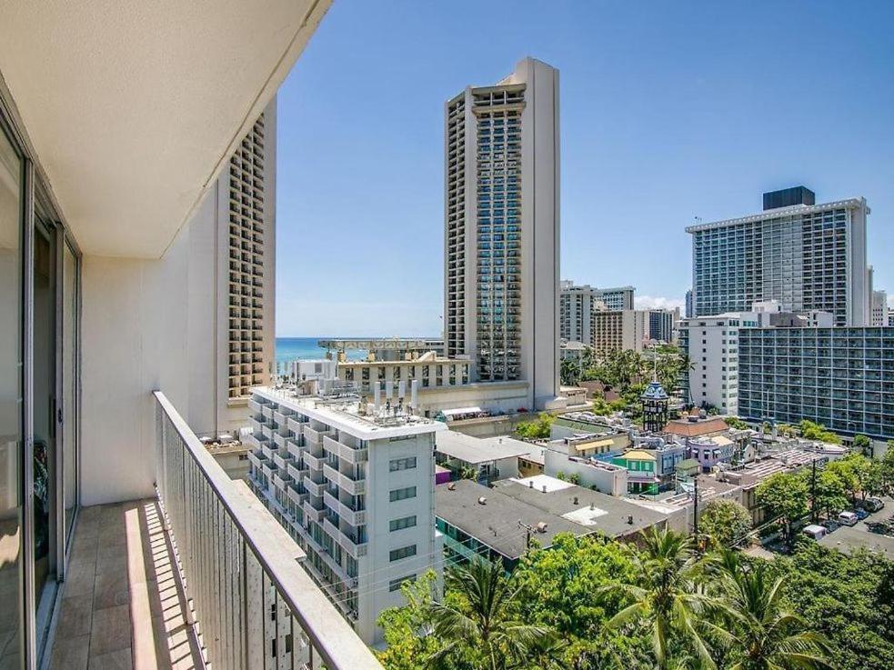 Douglas - Waikiki Banyan Honolulu Værelse billede